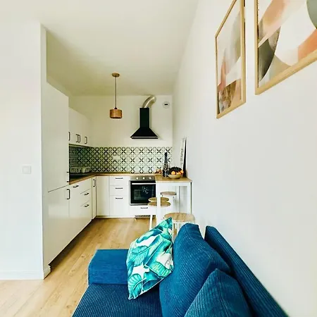 Cosy Okecie Apartman *