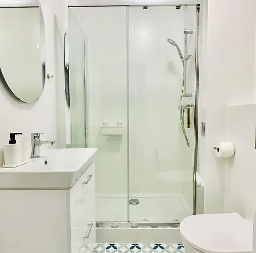 Cosy Okecie Apartamento