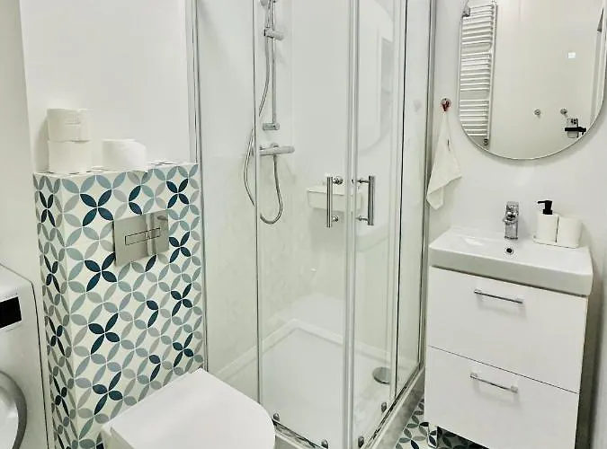 Cosy Okecie Apartamento