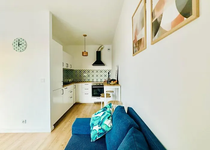 Cosy Okecie Apartamento *