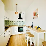 Cosy Okecie Apartament *